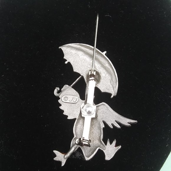Vintage JJ Jonette duck with an umbrella dancing in the rain  brooch playful - Picture 4 of 12